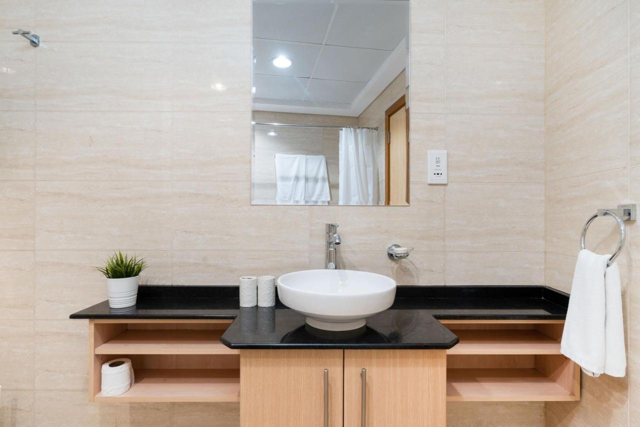 White Sage - Incredible Full Sea And Eye View In Marina Apartment